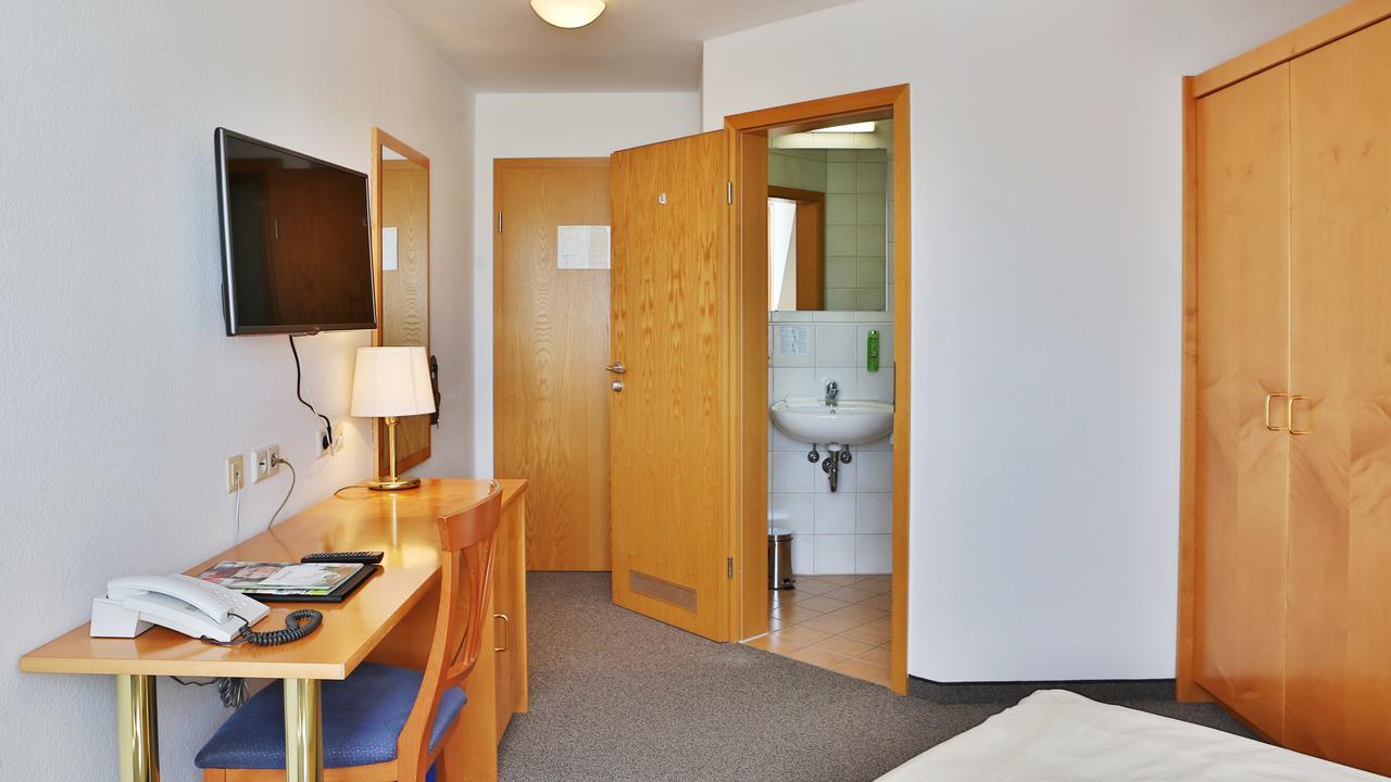 Hotel Alznauer Hof Gomaringen Dış mekan fotoğraf